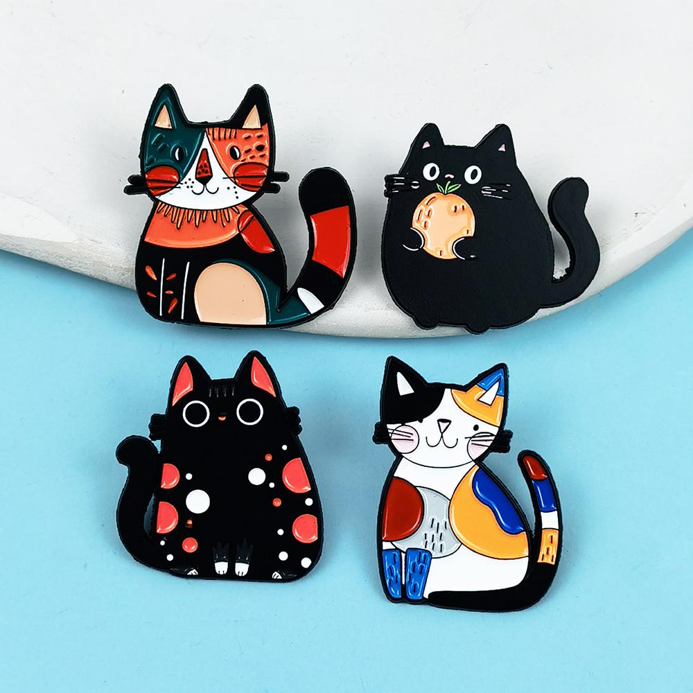 Personalized patterned cat animal brooch, cute and creative alloy drip oil badge versatile accessory cartoon decoration