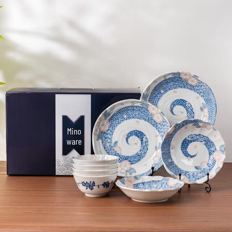Mino Yaki Blue-Dyed Sakura 8-Piece Dinnerware Set