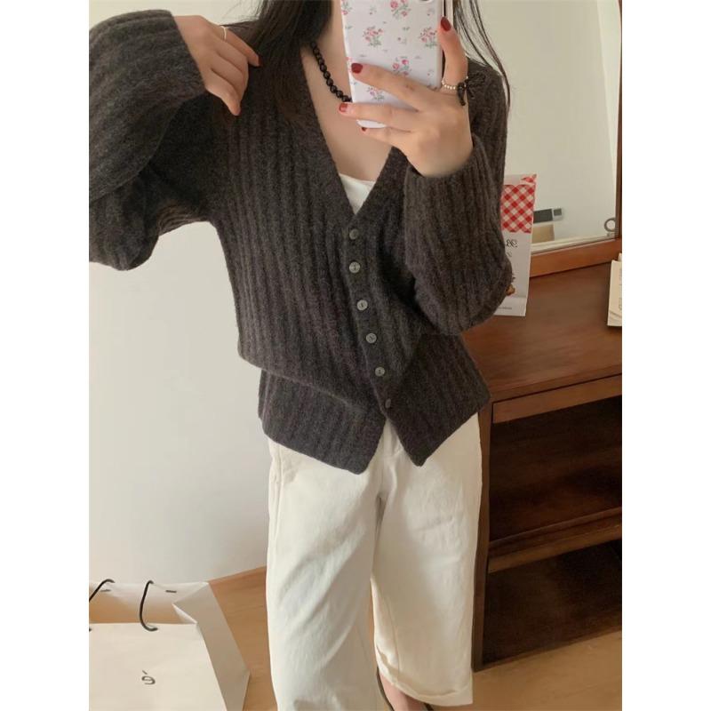 

Simple Casual and Thin Knitted Cardigan Women s Autumn and Winter New Soft Waxy Fashion Solid Color Sweater Jacket Trendy Top one size fits all темно-коричневого