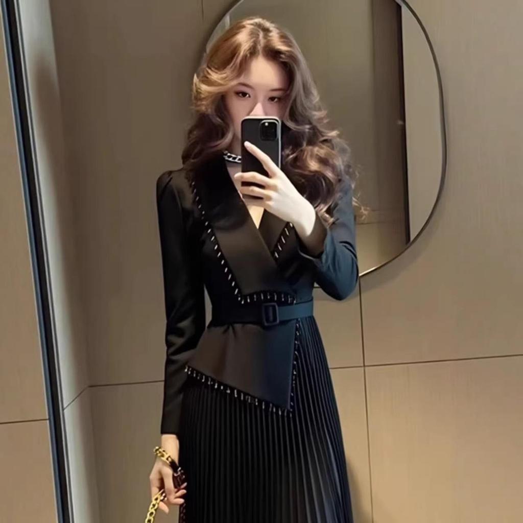 Elegant Hepburn-Style Black Faux Two-Piece Dress for Important Occasions