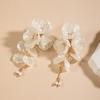 Elegant White Petal Flower Tassel Drop Earrings for Women Exaggerated Acrylic Shell Flower Earrings Wedding Party Jewelry