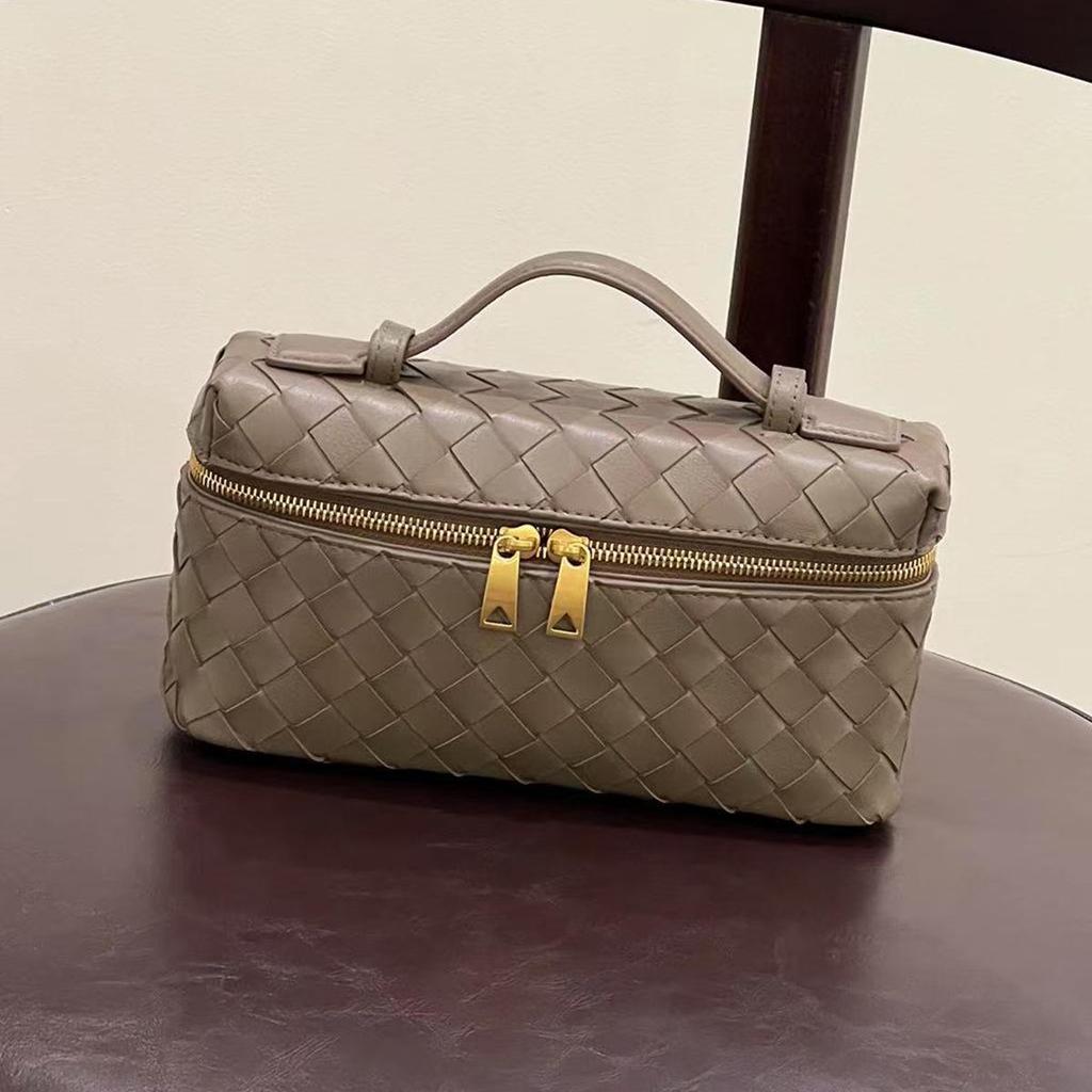 Bolso bandolera de piel de oveja tejida de cuero genuino MCBV 2024 para mujer