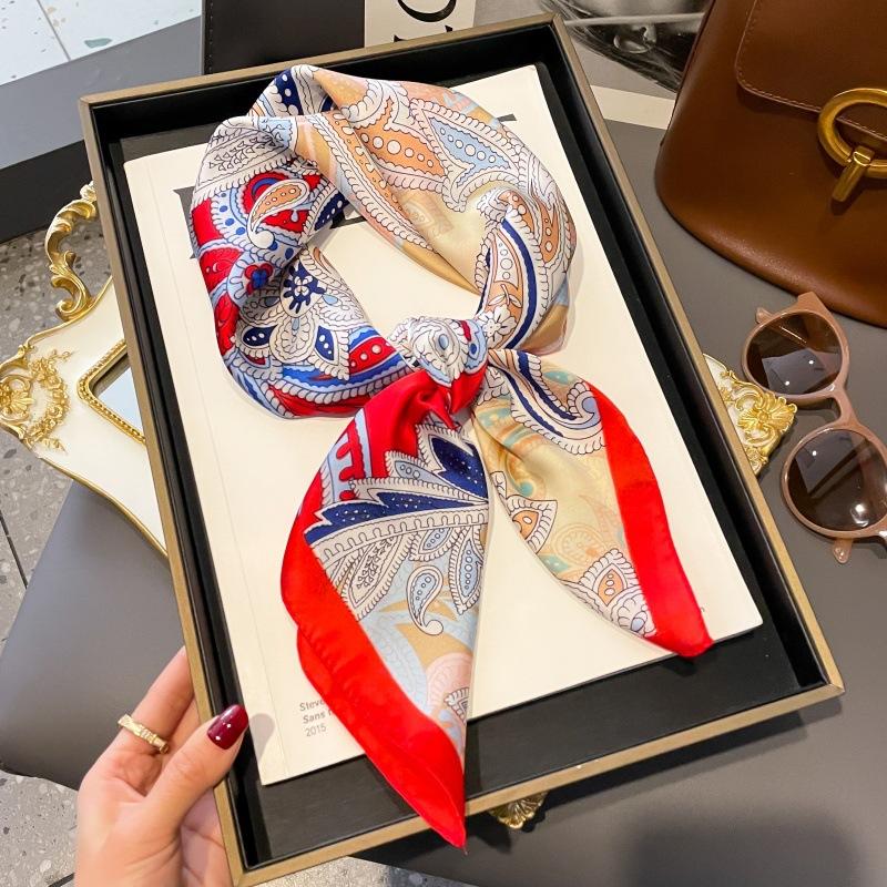 Silk scarf women's neck new scarf with coat 70 small square scarf scarf mother high-end scarf