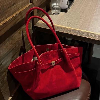 High-end Vintage Hand-held Pleated Dumpling Bag, Fashionable and Versatile Commuter Tote Bag