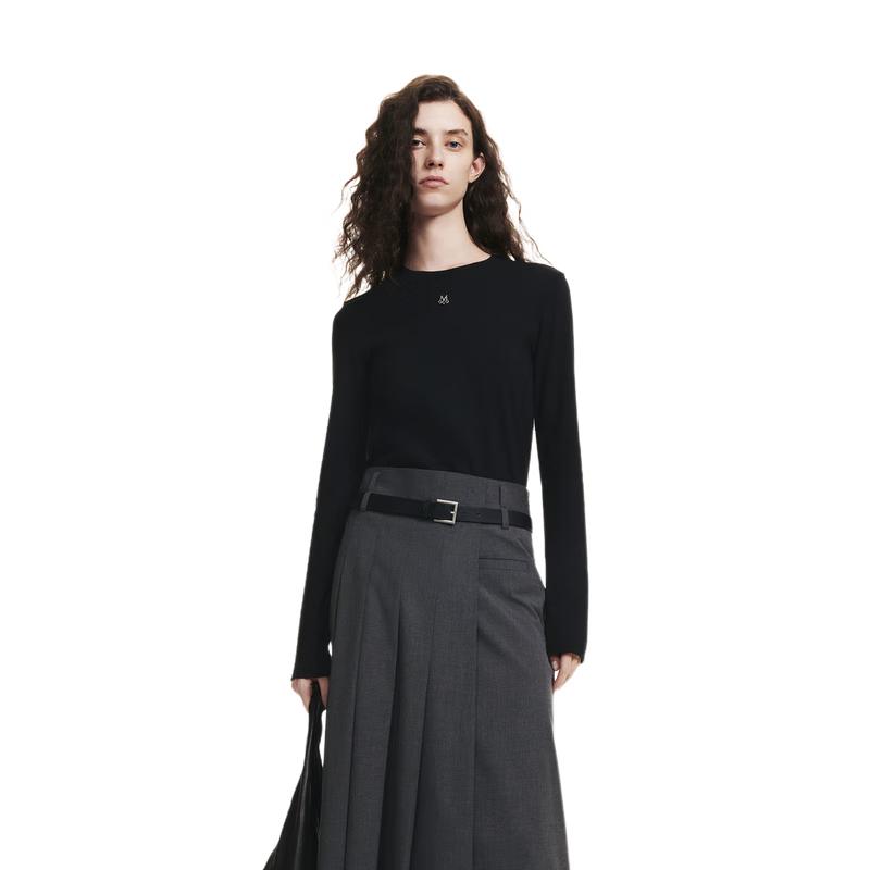 

MO&Co. Metal Logo Long Sleeve T-Shirt L