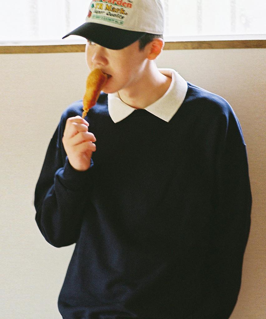 CONICHIWA BONJOUR Boy Collar Sweatshirt (Navy)