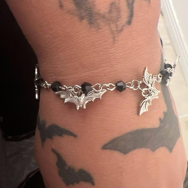 Vintage Silver Bat Bracelet With Alloy Material For Unisex Fashion Jewelry