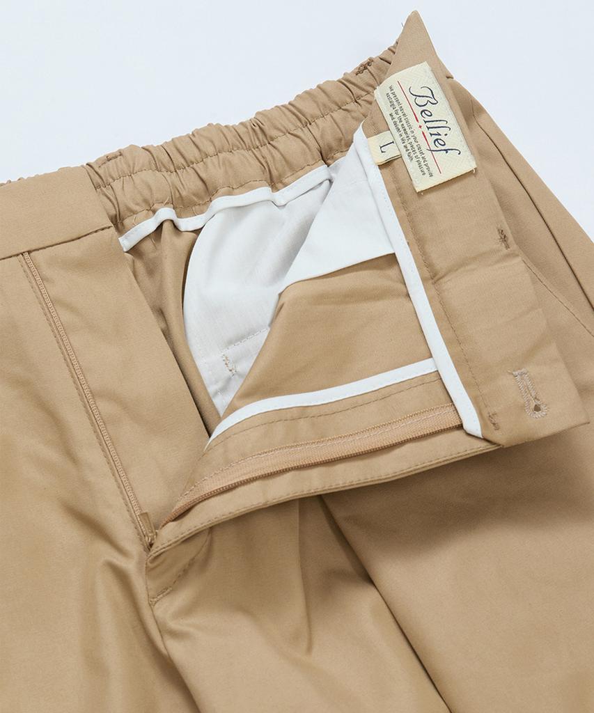 BELLIEF Gabardine Cotton Single Pleat Banding Chino (Khaki)