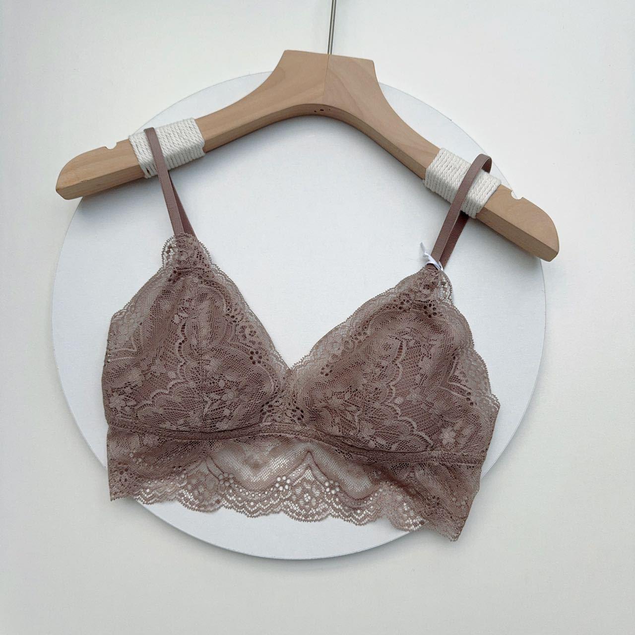 

Silk Lace Wireless Breathable Comfort Bra with French Bunny Ears - Anti-Sagging Seamless Design (H022707) XL