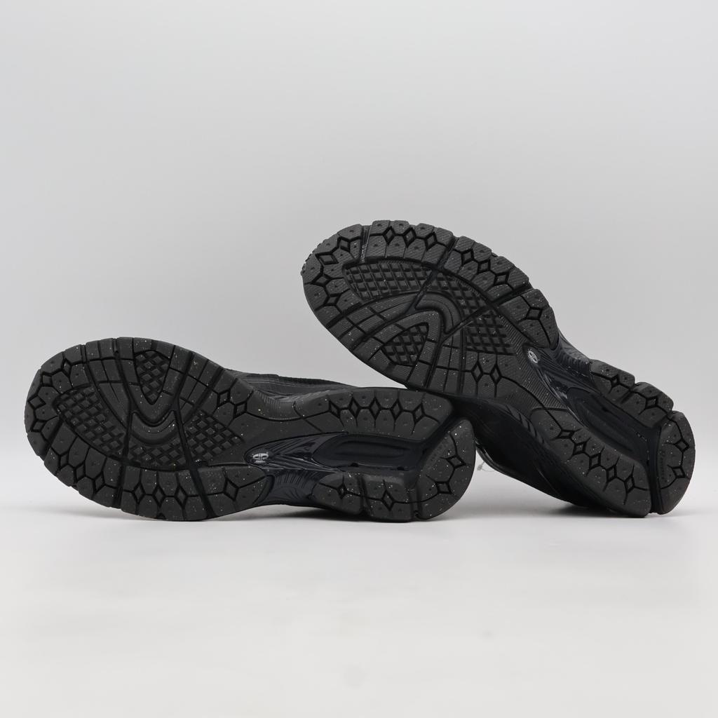 U1906RNB New Balance 1906R Triple Black (Men's)