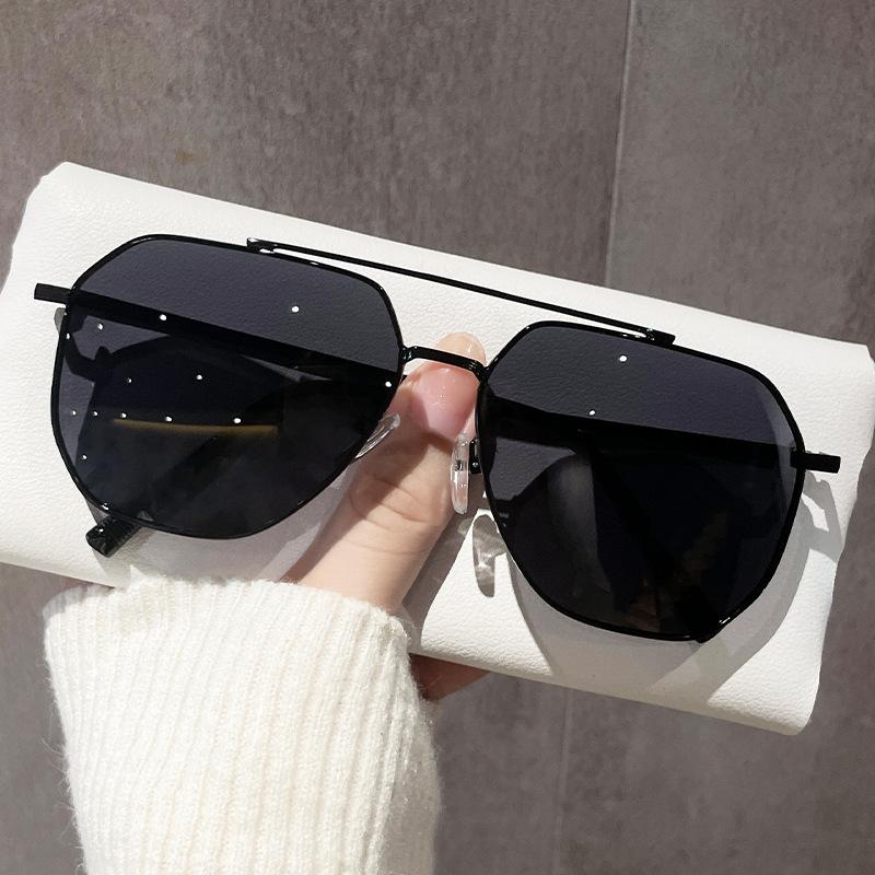 

Vintage Men Women Big Polarized Sunglasses Brand Designer Polygon Square Sun Glasses Black Shades Metal Frame Sunglasses UV400 черный серый