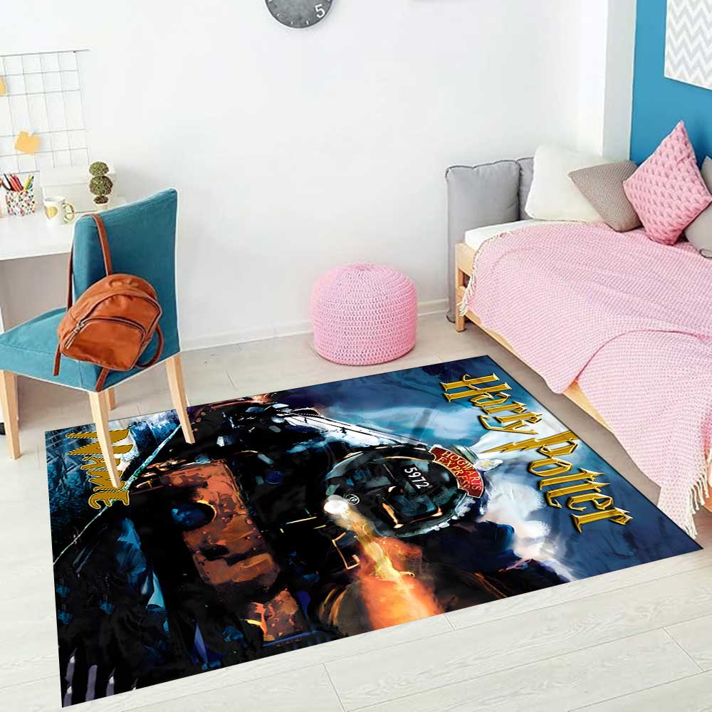 Warner Bros. Funktioniert (61) Personalisieren Sie Ihren Namens-Teppich, Ihr Bürostuhl-Kissen, Ihr Geschenk für Schlafzimmer und Wohnzimmer zu Hause.