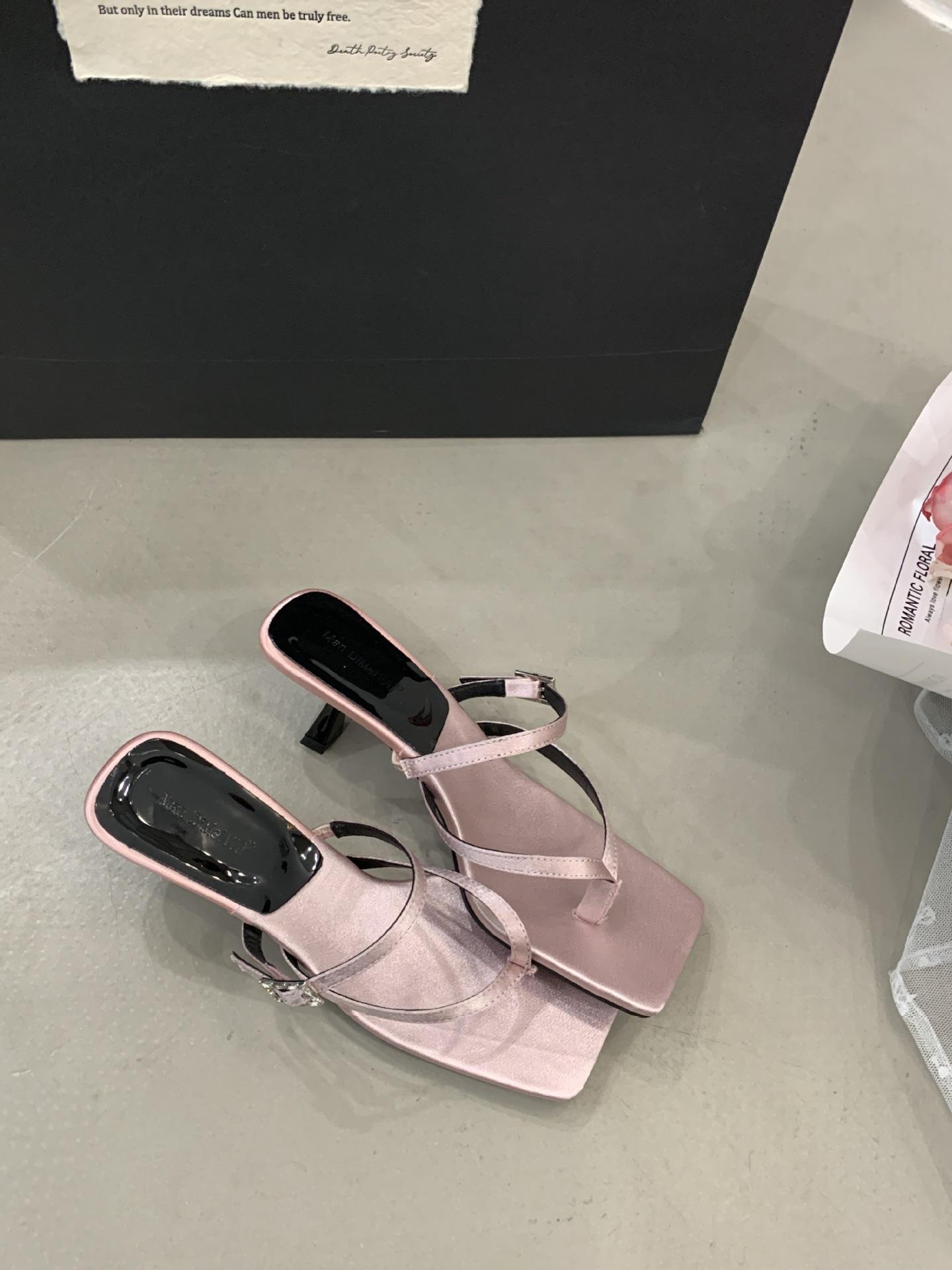 

2025 summer new high-heeled sandals French square toe flip-flops women s shoes outside 39 розовый