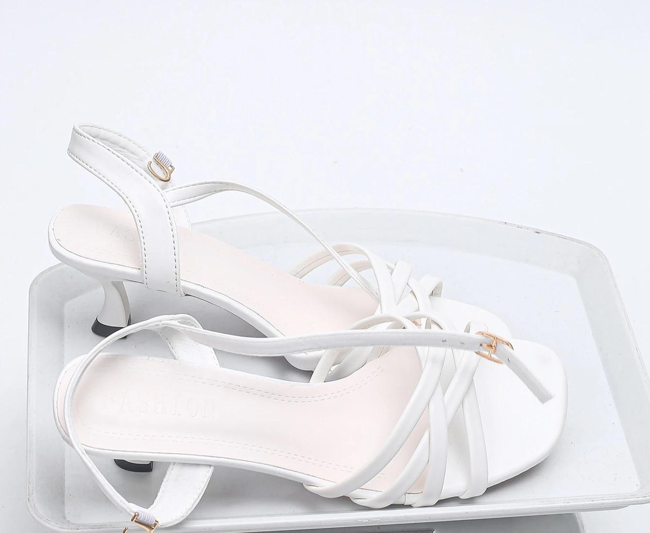 

Мода Мода Горячие Туфли-лодочки на тонком каблуке Женские 2025 Лето Ремешок ВечеринкаБелые Ремешок на щиколотке Высокие каблуки Сандалии для женщин Sandalias Mujer 42 белый