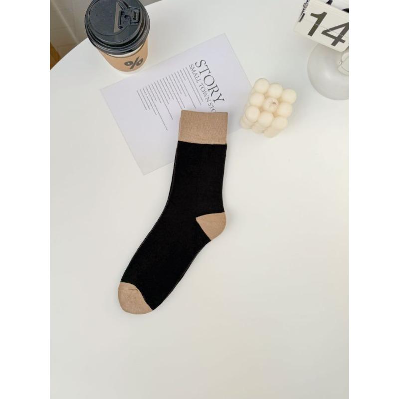 Mid-calf Socks for Autumn and Winter, Color-matched Mid-calf Socks, Niche and Fashionable Women's Socks
