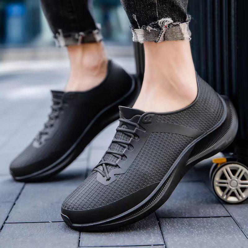 Low Rain Boots for Men Summer Cooking Black Chef Kitchen Man Shoes Ankle Short Galoshes City High Quality on Offer Mud Wide Toes