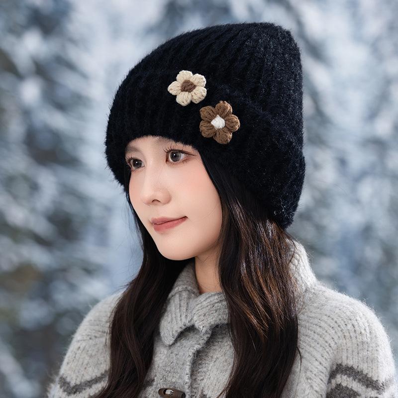 Winter Outdoor Thickened Warm Wool Hat Women's Warm Ear Protection Hat Flower Hat