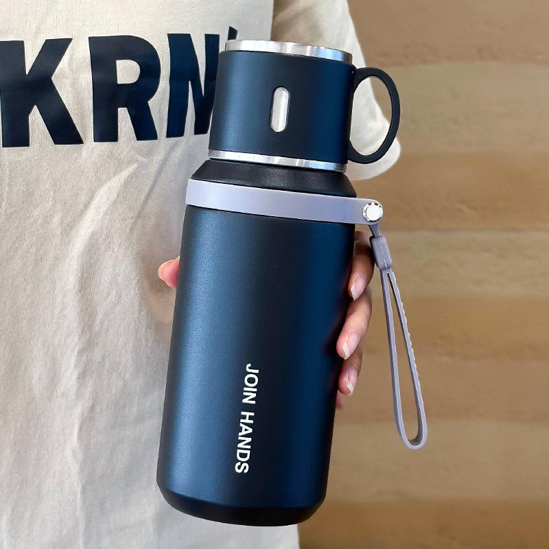 

Large-Capacity Insulated Cup with 316 Stainless Steel Bowl-Lid - Portable Cartoon Design for Students & Outdoor Use 600ml