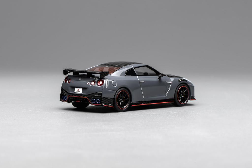 Freestyle MOTORHELIX Nissan GT-R (R35) NISMO Special Edition 2022 NISMO Stealth Gray Finished Model, 1/64, M63521