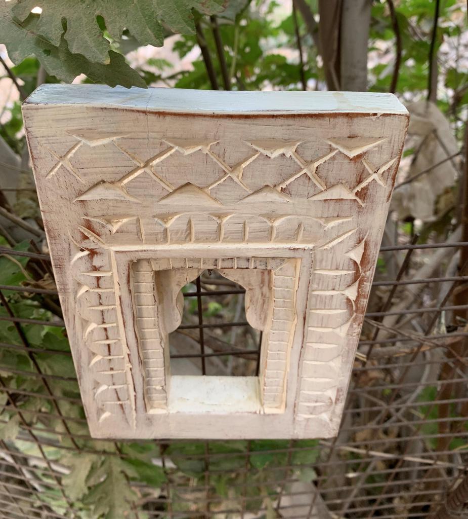 Ręcznie Rzeźbiona Drewniana Rama Jharokha Dekoracja Ścienna - Rustykalny Biały Panel Okienny Indyjski