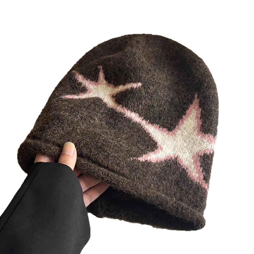 Versatile star-patterned knitted hat for autumn and winter, makes the face look smaller, women's outdoor cold-proof and warm beanie hat