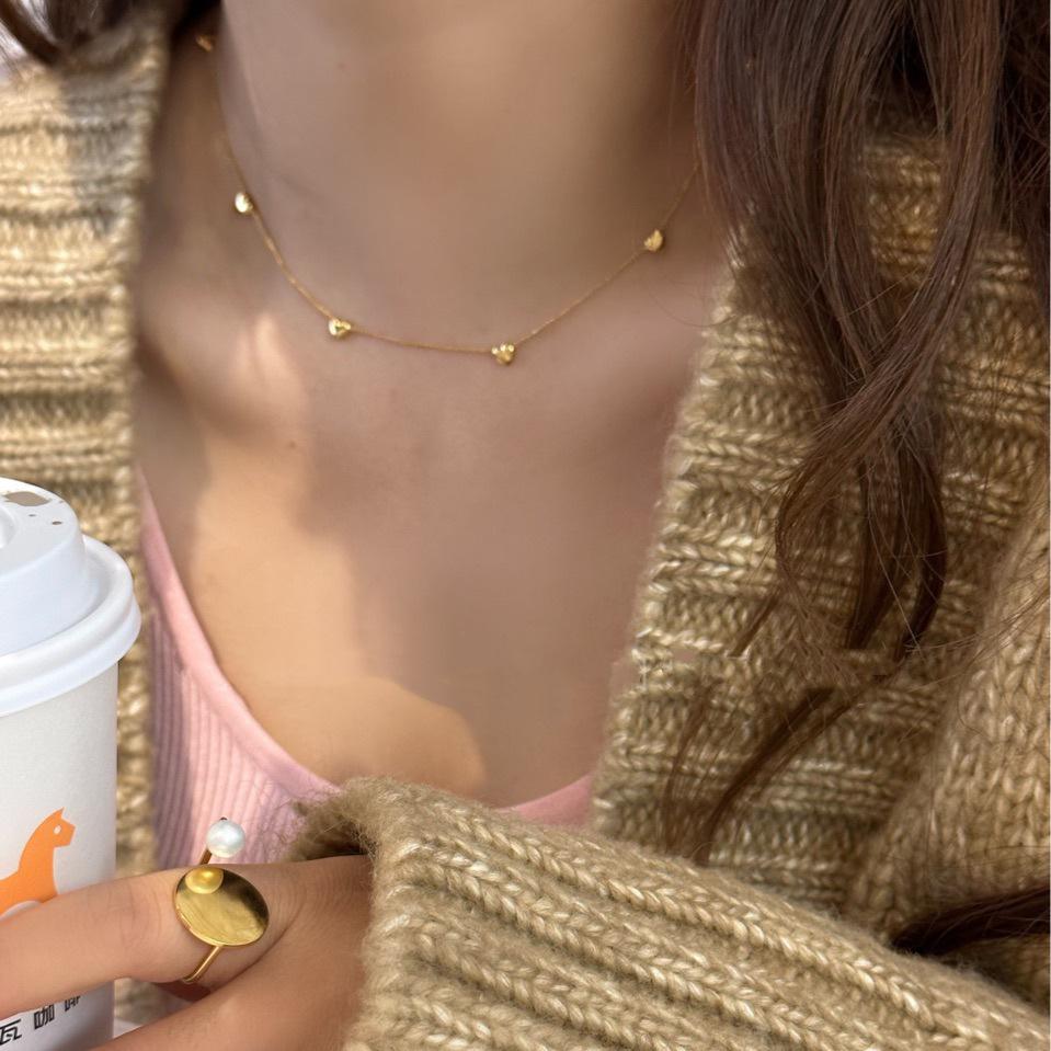 High-end Niche Three-dimensional Peach Heart Imprint Multiple Hearts Titanium 18K Gold Plated Bamboo Necklace Choker Collarbone