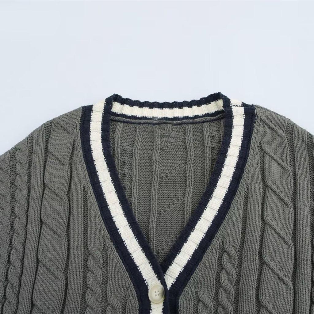 2025 Spring Women's Sweet Casual Loose Knit Cardigan with Cable Pattern