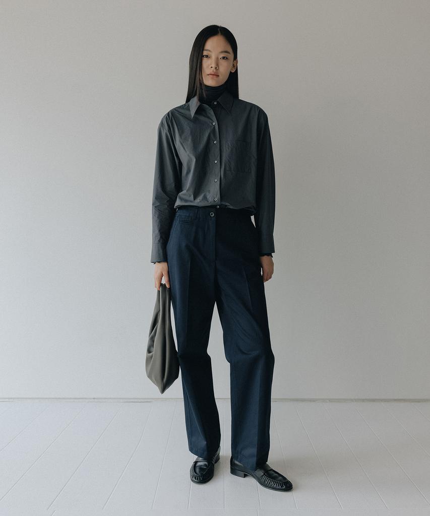 Beullaengkeulumumeon Classic Chino Pants_Navy