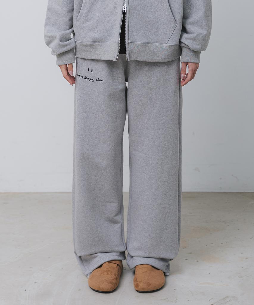 BAKKEN Smile Embroidered Logo Semi-Wide Sweatpants Bk9985_Gray
