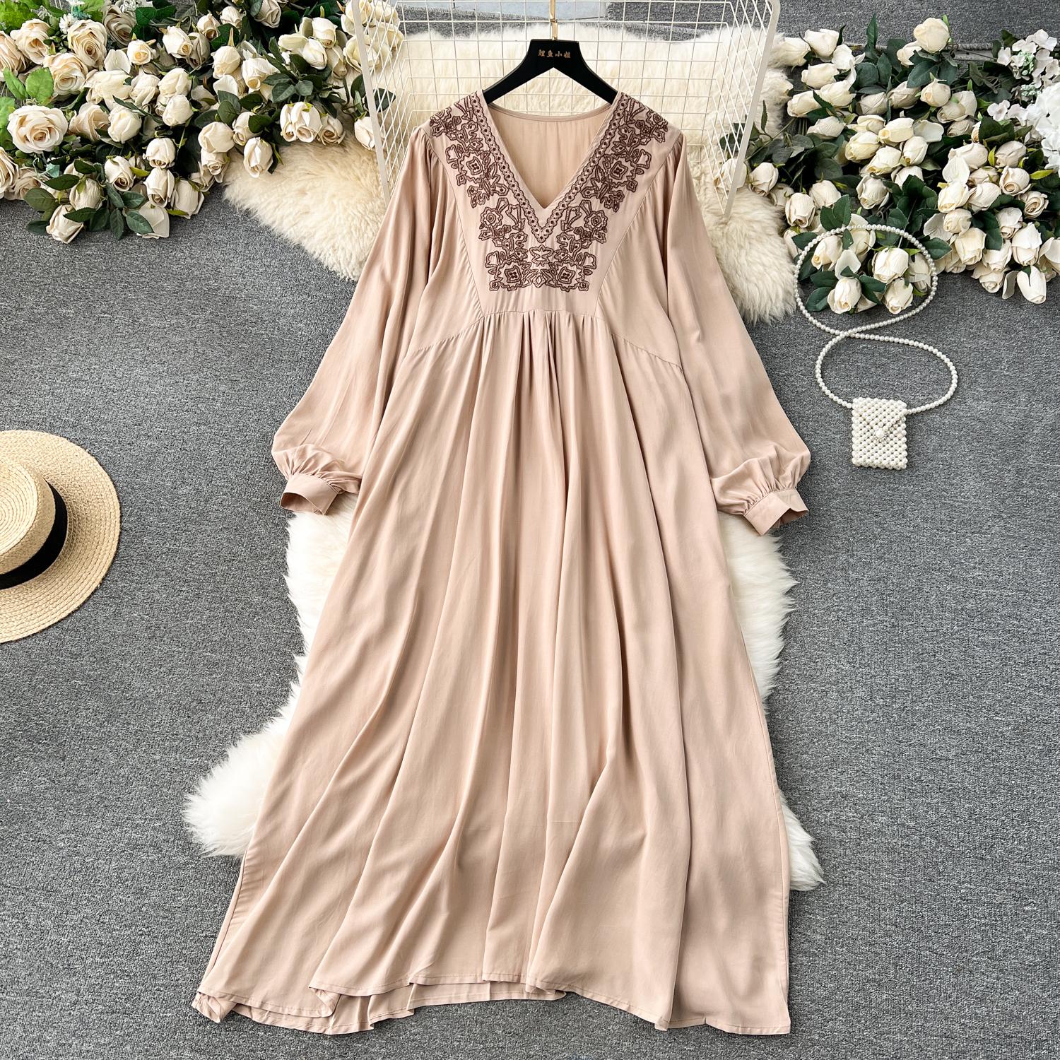 Платье свободного покроя в стиле бохо для женщин с вышивкой и принтом — фото 8