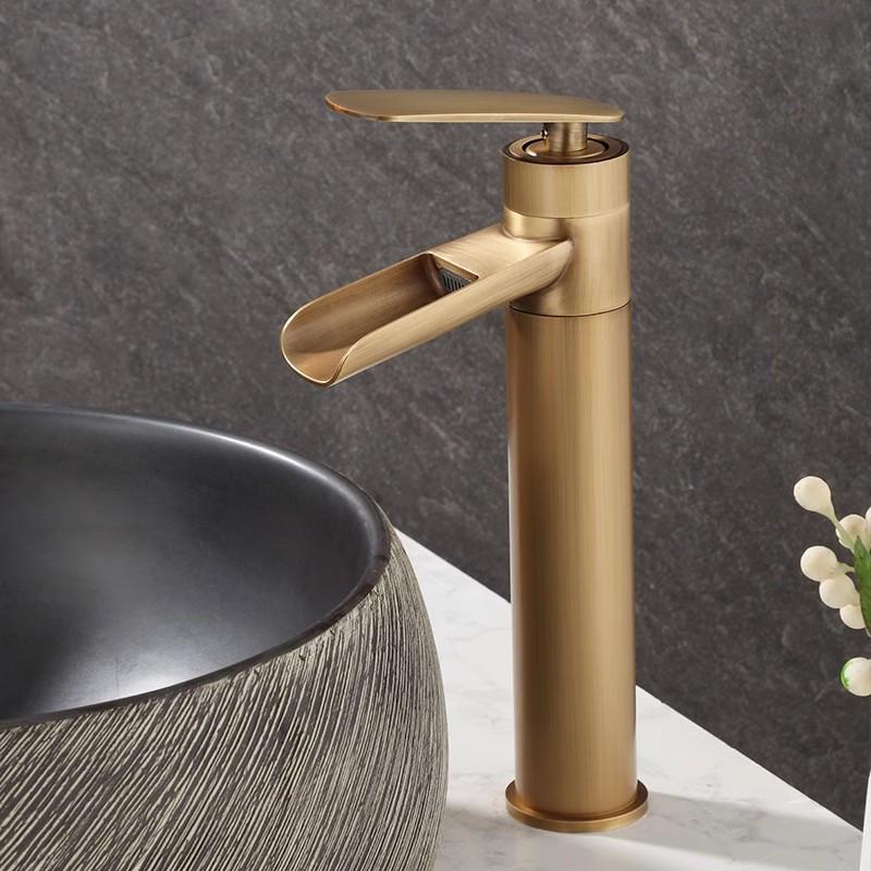 Baterie de baie din bronz antic Baterie din alamă pentru chiuvetă Baterie pentru chiuvetă pentru baie caldă și rece Baterie pentru toaletă cu cascadă Baterie robinet de apă