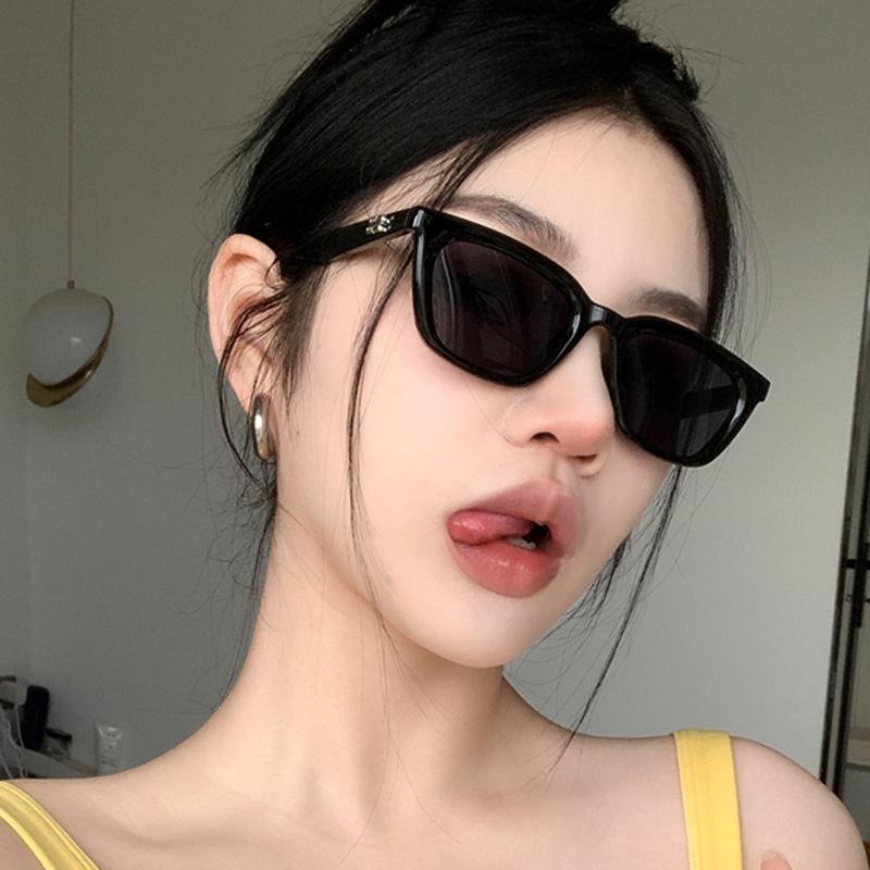2023 New Small Frame Square Cat Eye Sunglasses With Uv Protection Black