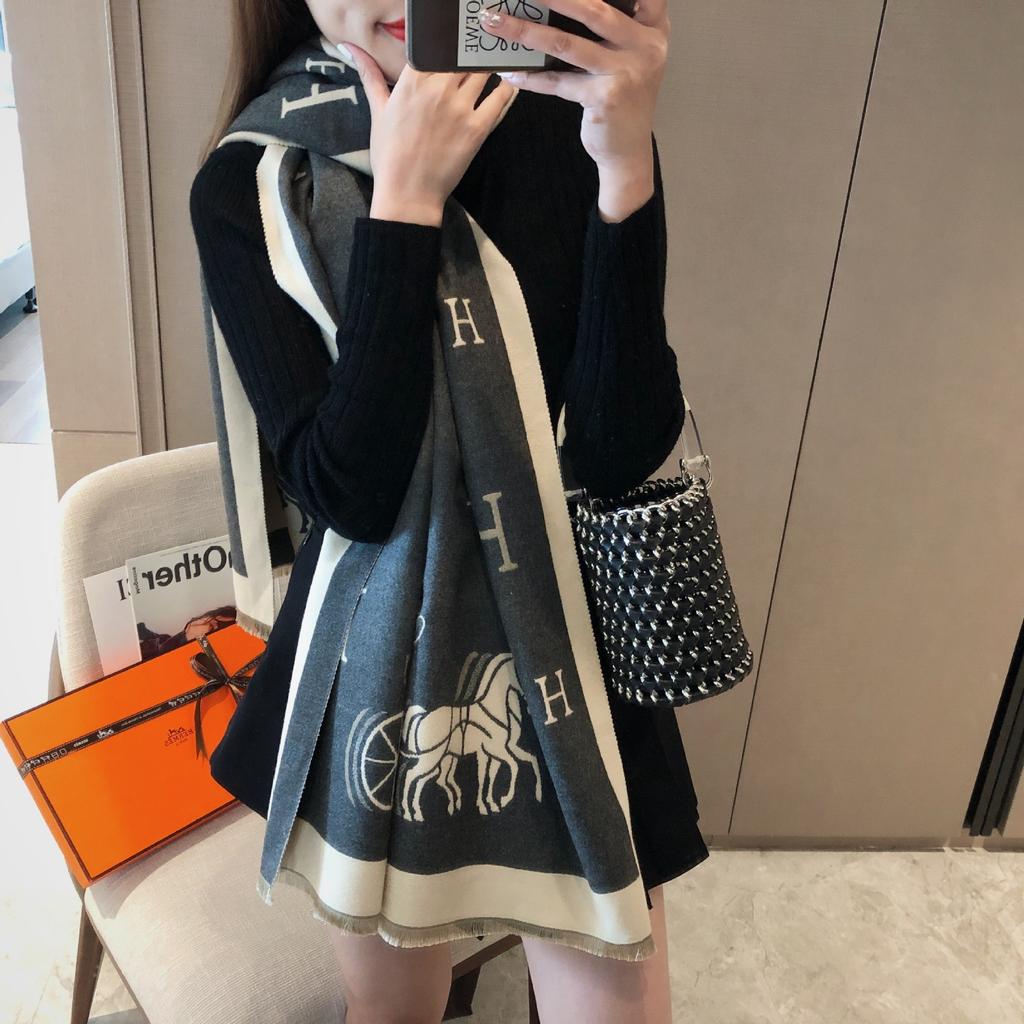 Autumn And Winter Popular Shawl Outside Women'S Scarf Office Blanket Cashmere Fringed Warm Scarf Live Stream