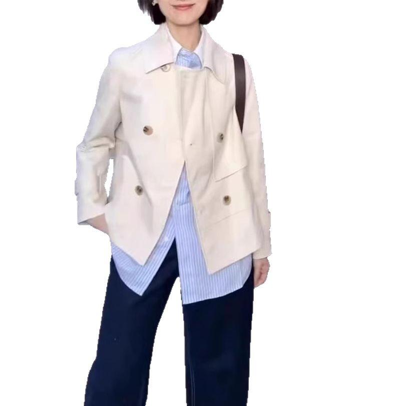 2025 Vorverkauf: Europäischer Stil Frühling Damen Petite Kurz Weißer Trenchcoat - Pendler-Eleganz