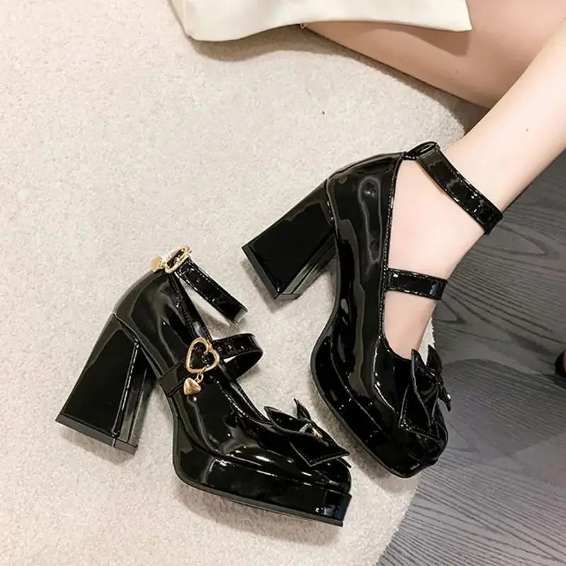 Punk Herz Schnalle Absatzschuhe für Damen Herbst Y2K Schwarze Klobige Plateau-Schuhe für Damen Schleife Dicker Absatz Gothic Schuhe