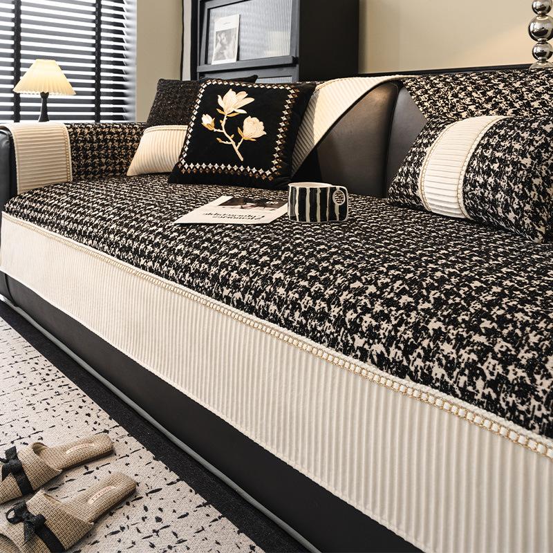 

New Chenille Sofa Cushion Light Luxury High-End Non-Slip Seat Cushion All-Inclusive Sofa Cover Towel For All Seasons 70*70cm