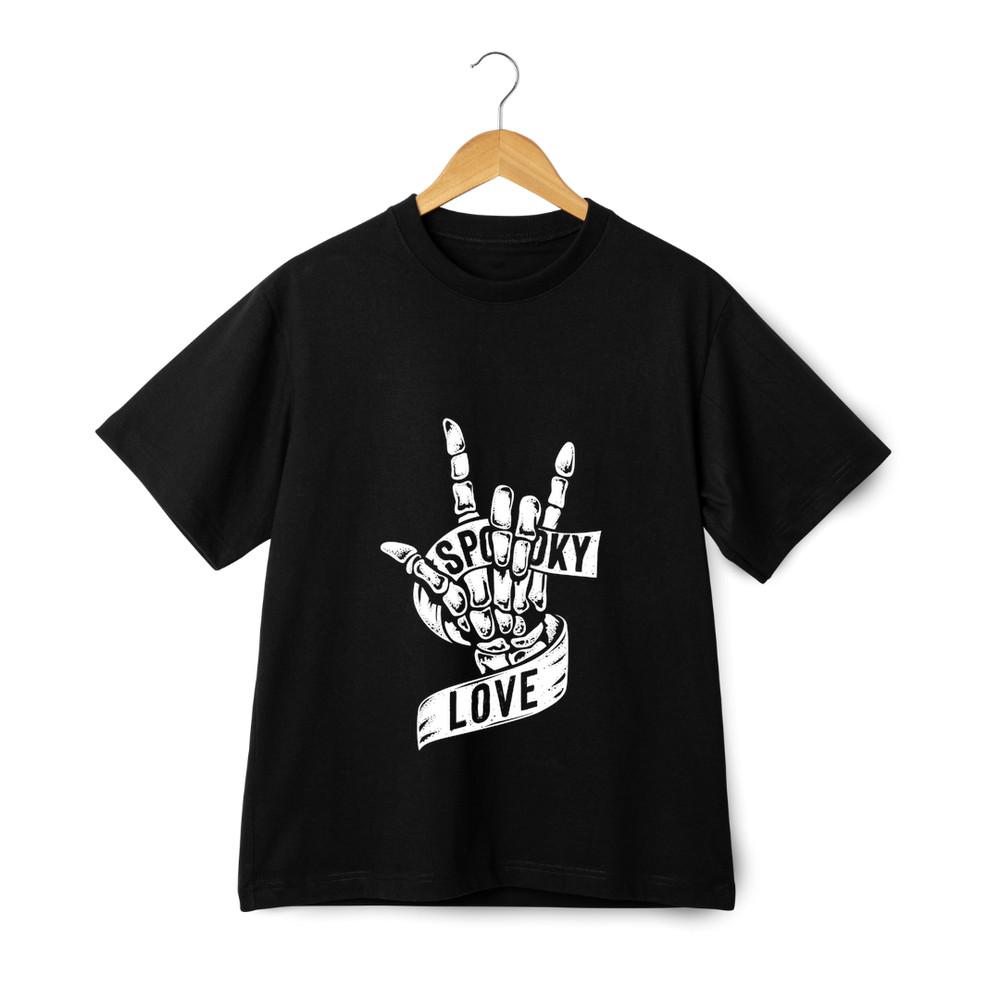 Spooky Love Skeleton Hand Graphic T-Shirt – Gothic Halloween Streetwear Tee