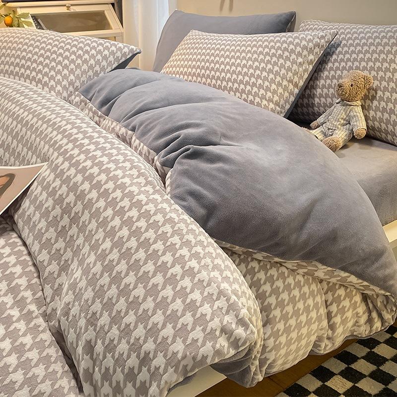 

Sky Thickened Milk Fleece Bed Four-Piece Set Double-Sided Coral Flannel Quilt Cover Bed Sheet Three-Piece Set Mattress Model 0.9m 3pcof sheets - 150x200cm quilt core
