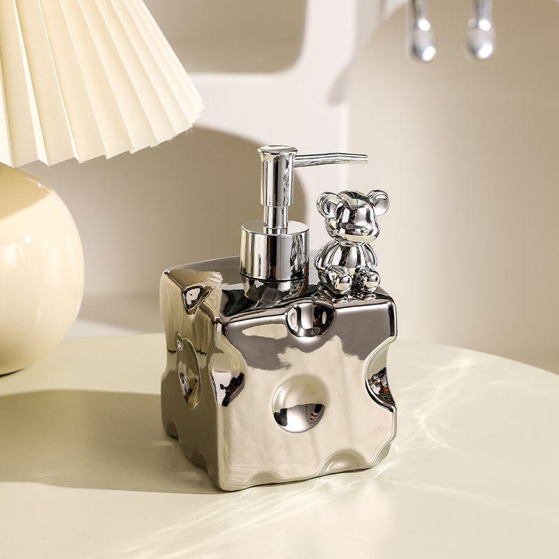 600ml European Style Bow Lotion Bottle Rabbit Storage Container Household Shampoo Shower Gel Divided Bottle Bathroom Accessories