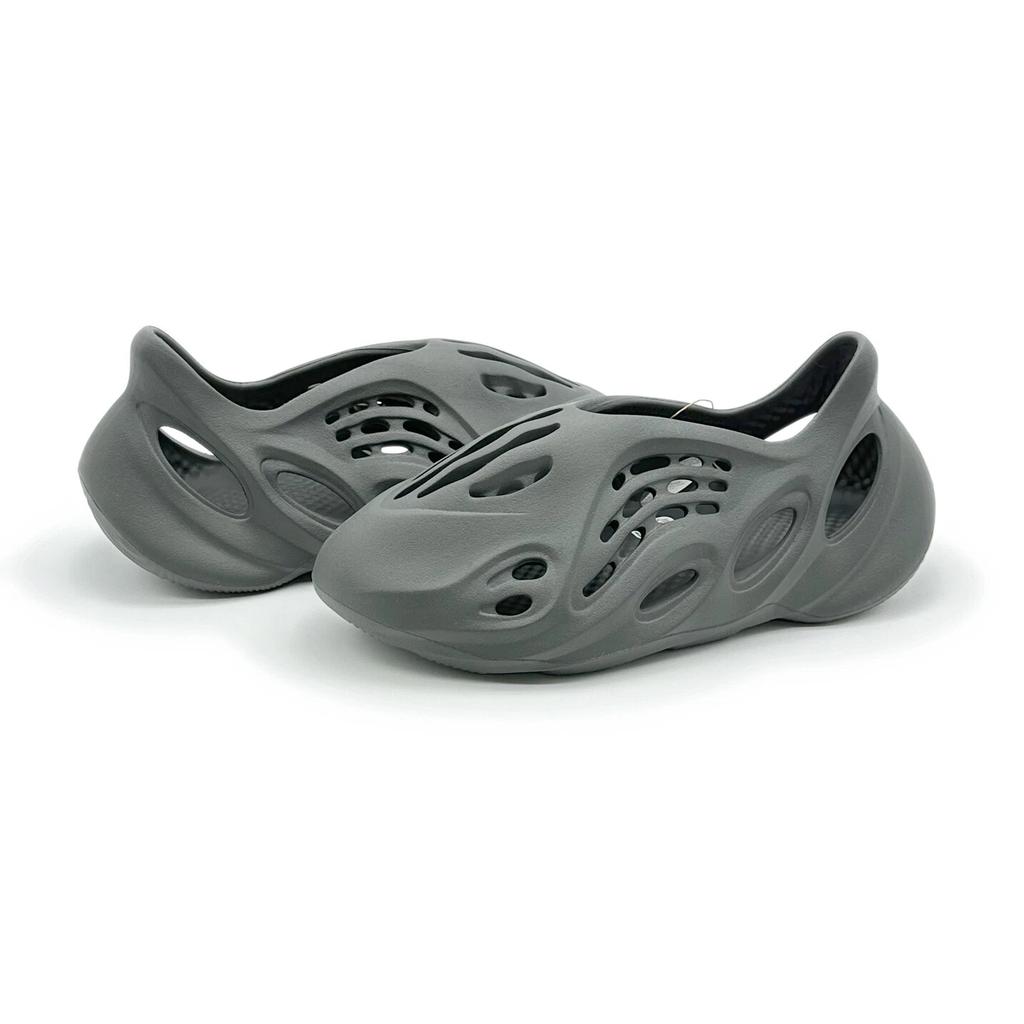 IG5349 adidas Yeezy Foam Runner Carbon (Men's)