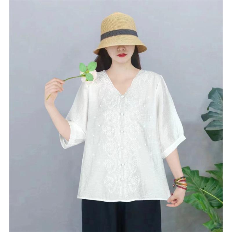 

Летняя свободная женская однотонная вышитая футболка в стиле ретро с большим размером one size белый