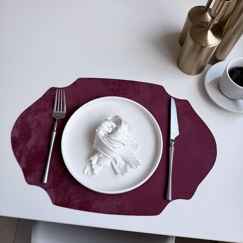 

1/4/10PCS Red Oval Shaped Luxury Placemats Nordic Table Leather Placemats Insulated Coffee Table Mat Cafe Pad Christmas Gift 1pcs 30x43cm