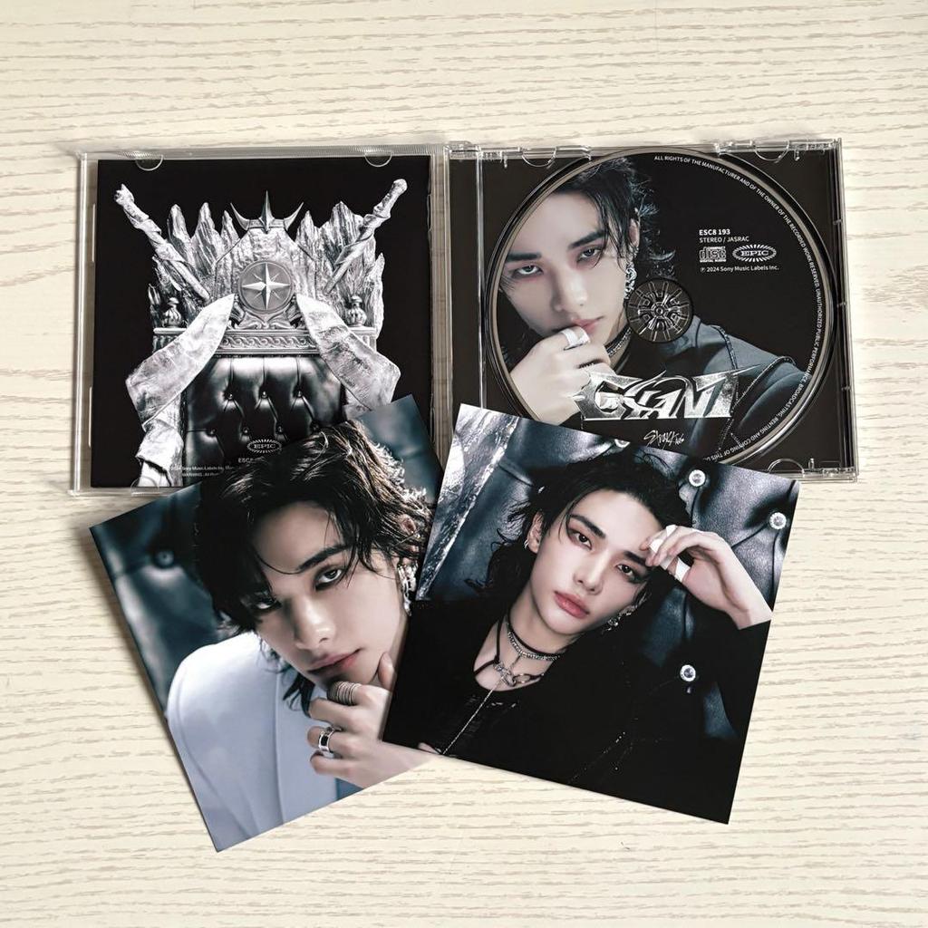 [USED] Stray Kids GIANT FC Limited Edition Hyunjin Edition