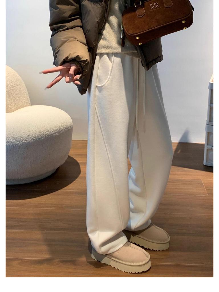 Plus Size Women's Fleece-Lined Wide-Leg Sweatpants for Curvy Figures - Autumn/Winter Style