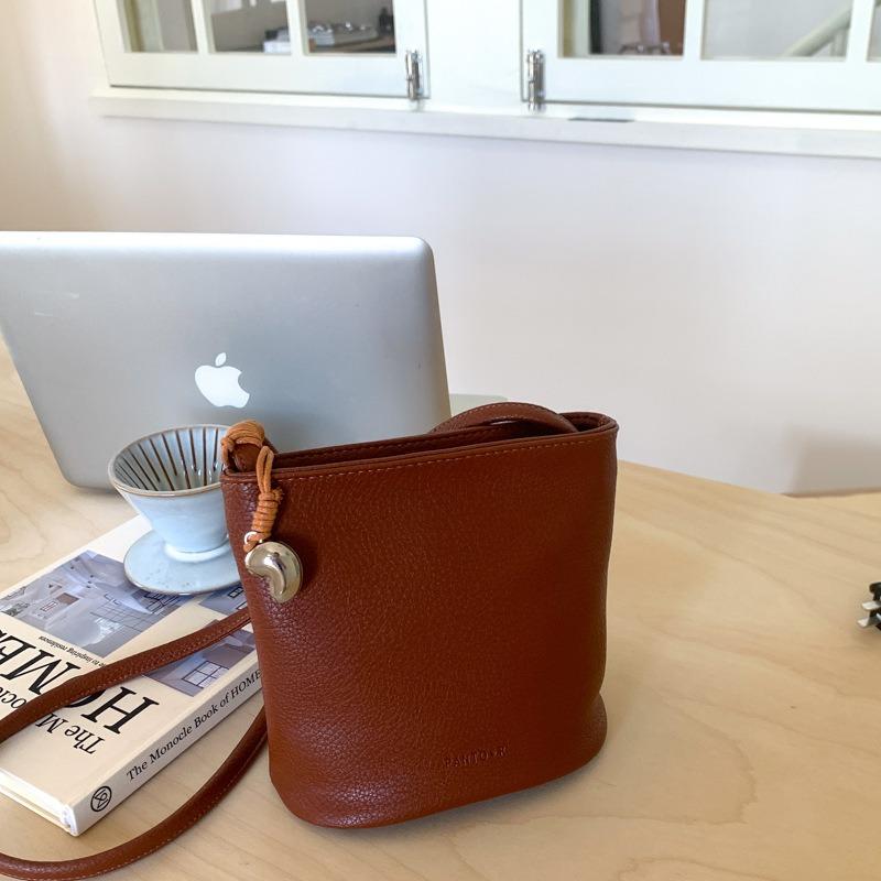 Small Bag Summer Minimalist and Versatile Shoulder Messenger Bag Women's Mobile Phone Bag Lychee Pattern Bucket Bag