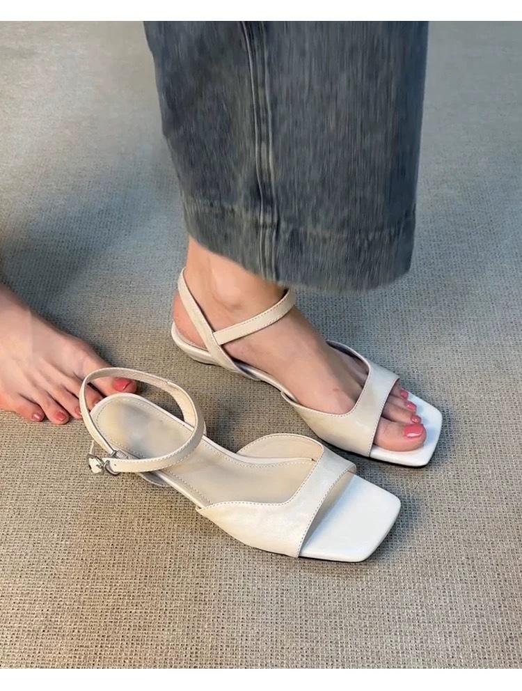 

2025 summer French retro simple brown one-word buckle sandals women s new versatile low-heeled hollow Roman shoes 40