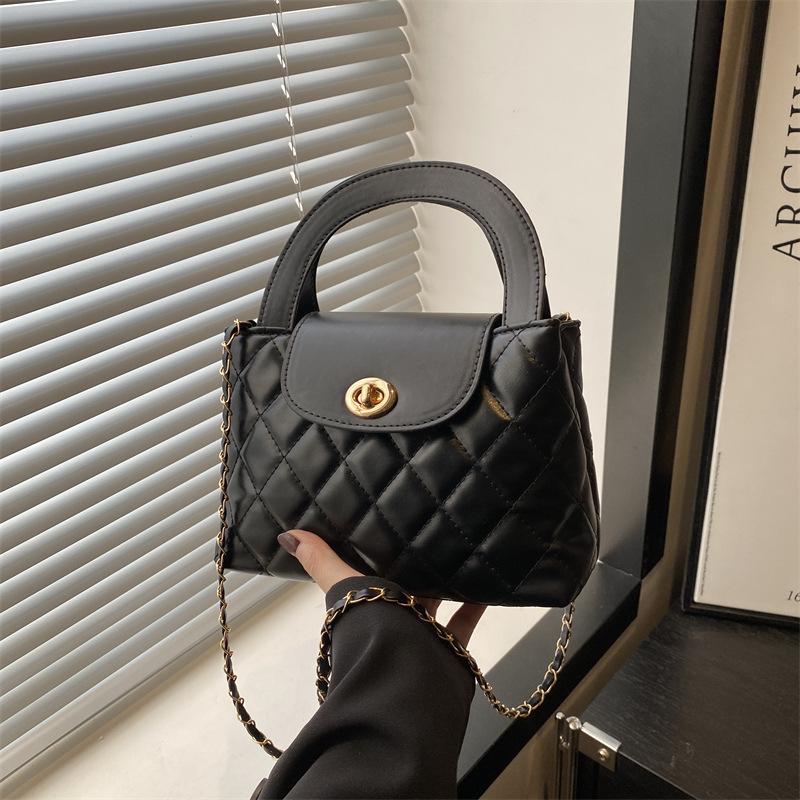 

New high-end sense, solid color, beautiful temperament, versatile and high-value portable shoulder messenger bag for women чорний