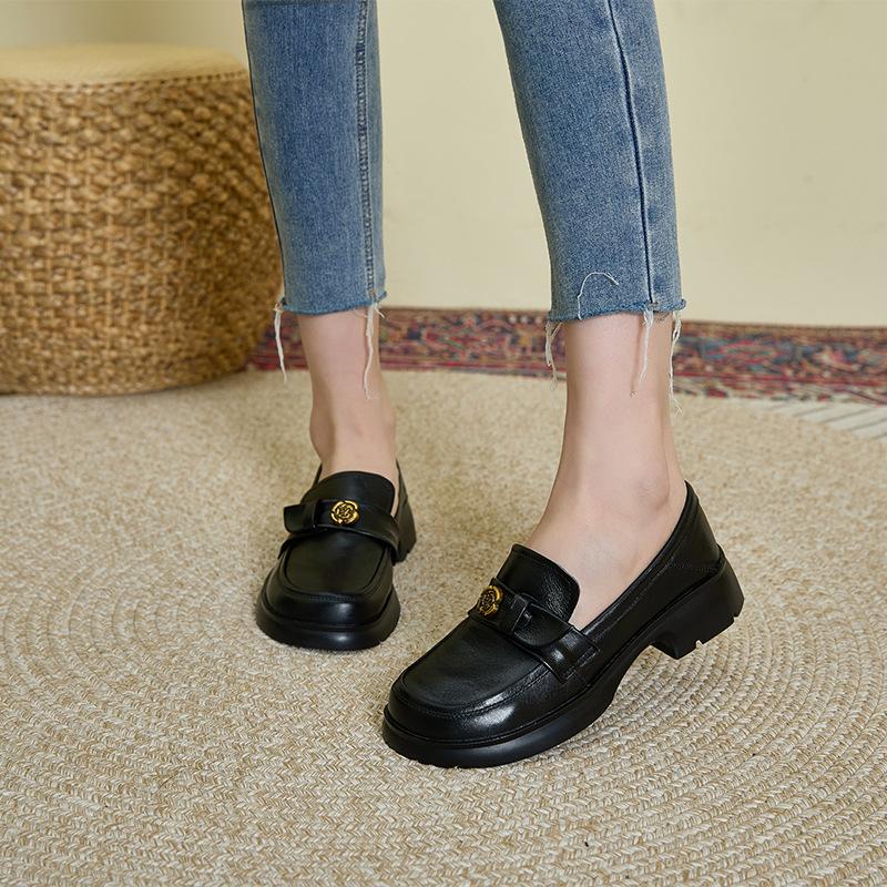 First layer cowhide retro camellia soft sole leather loafers women's Korean version one-pedal small leather shoes genuine leather mother shoes