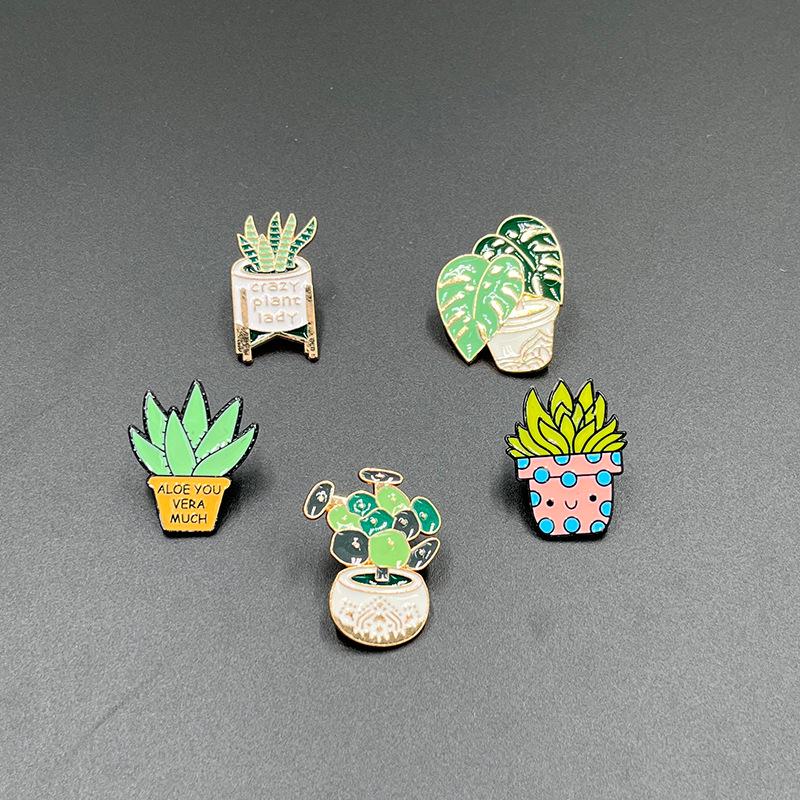 Versatile Cactus Plant Drip Oil Alloy Brooch - Metal Pin for Clothing, Bags, and Shoes