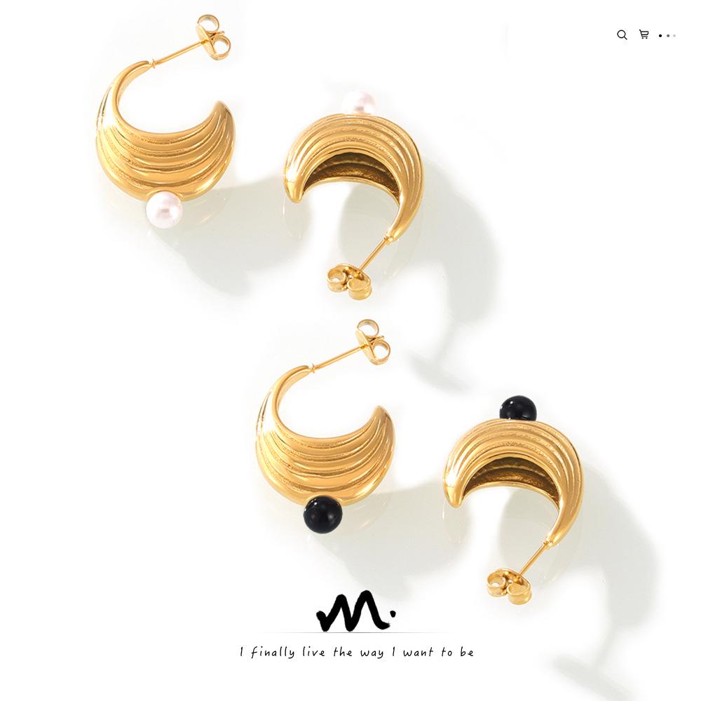 

Hepburn-Style U-Shaped Pearl Water Ripple Earrings, Gold-Plated Titanium Steel